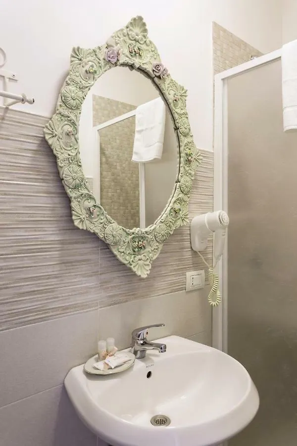 Bed & Breakfast La Maison Romantique Naples